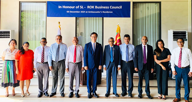 산토시 주한대사가 주최하는 한-스리랑카 기업협의회 회원들 – 알 자지라
