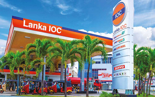 lioc-resumes-fuel-dispensation-ceylon-ananda