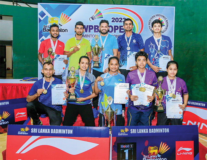 Tossed opening discount badminton ceremony