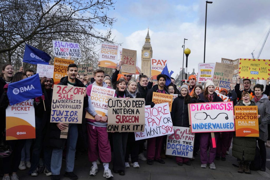 Junior Doctors Across England Go On Strike Over Pay, Burnout – The Island