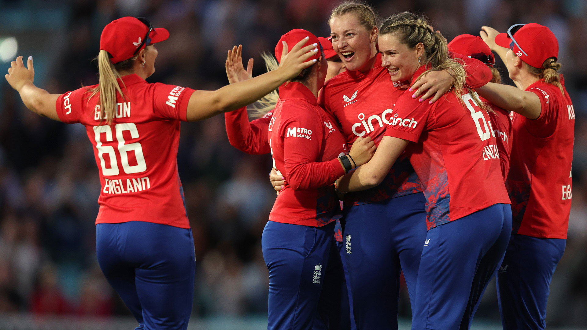 Danni Wyatt And Spinners Keep England Alive In The Women’s Ashes – The ...