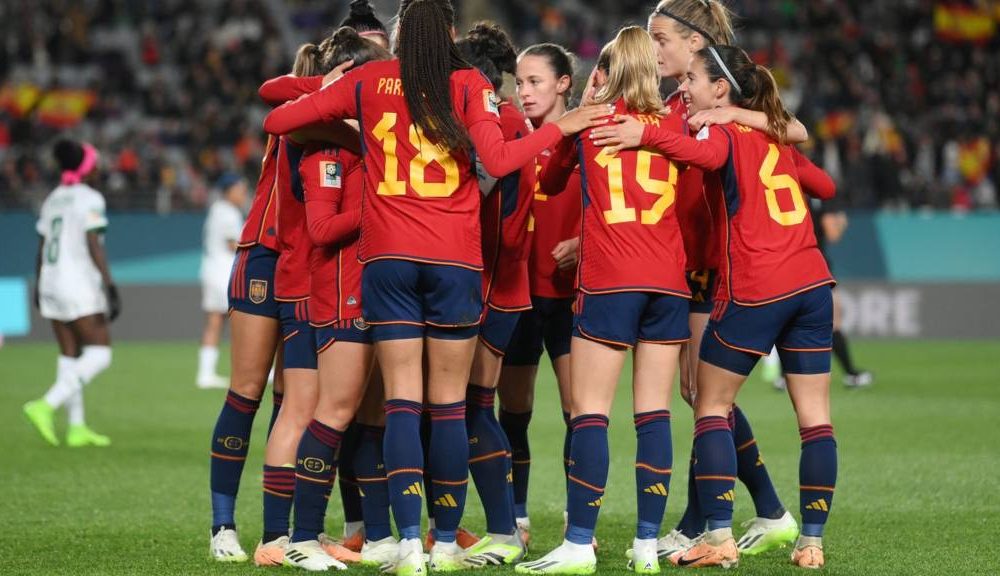 España avanza a octavos de final con victoria 5-0 sobre Zambia – The Island