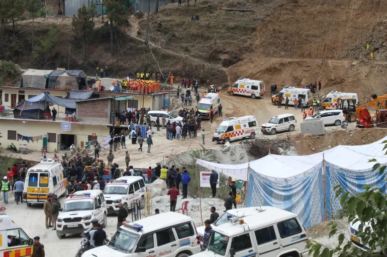 40 construction workers trapped underground in India - CBS Chicago