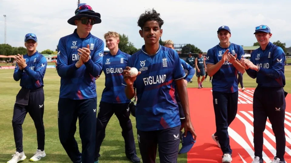 Tazeem Chaudry Ali picks up seven for England – The Island