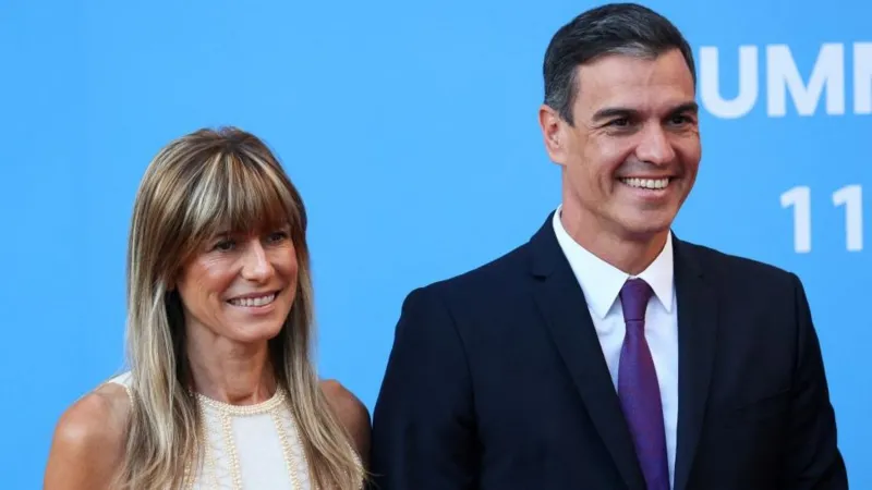 El presidente del Gobierno español, Pedro Sánchez, suspende funciones públicas mientras se investiga a su esposa – La Isla