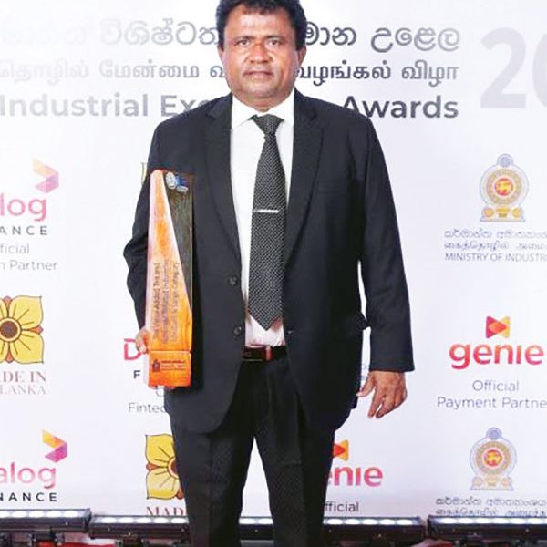 Andaradeniya Estate wins Industrial Excellence Gold Award - Vimarsana News
