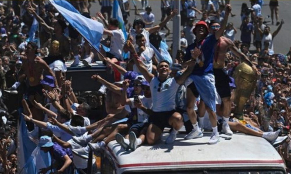 Argentina abandon Buenos Aires bus parade amid jubilant scenes -BBC - Vimarsana News