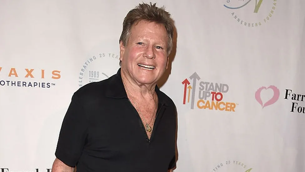 Ryan O’Neal, Oscar-nominated star of Love Story, dead at 82 – The Island