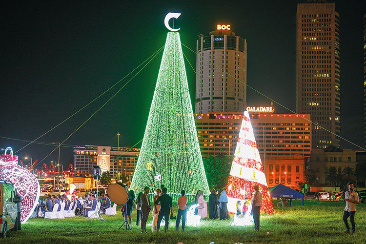 Sri Lanka Tourism lights up Colombo