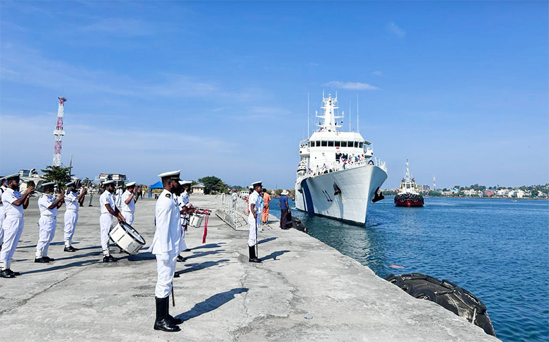 Indian Coast Guard ships visit Galle and Colombo – The Island