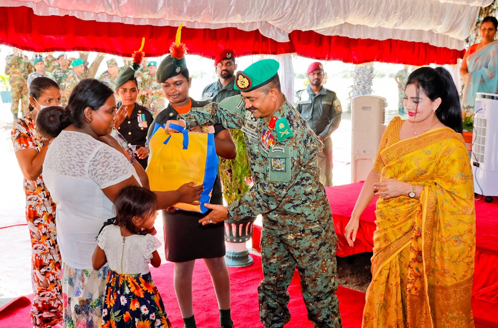 Army Seva Vanitha Unit distributes dry rations to families in ...