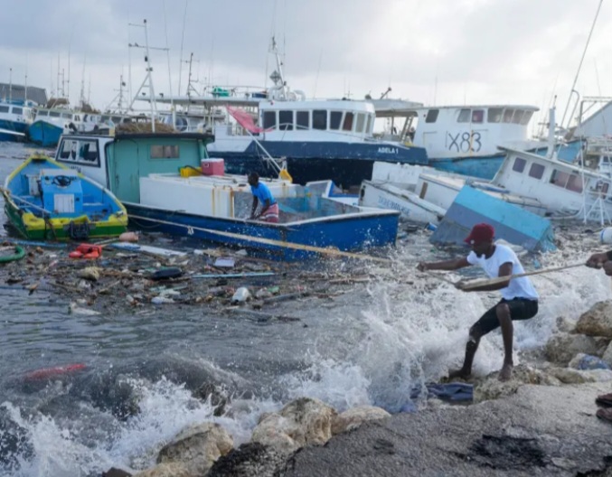 Hurricane Beryl strengthens into ‘potentially catastrophic’ storm – The ...