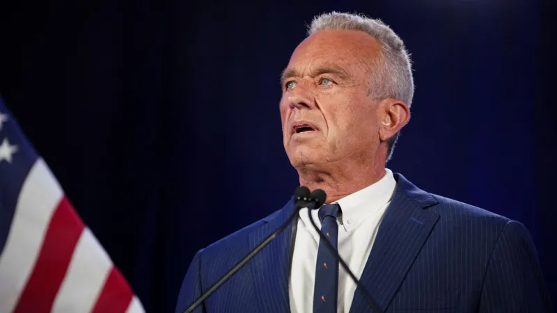 Robert F Kennedy Jr suspends campaign and backs Trump – The Island