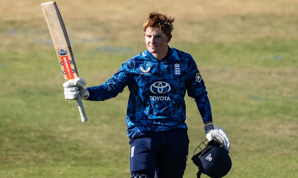 Ishadi Amanda makes history as First Runner-Up at 40th Mrs. World ...